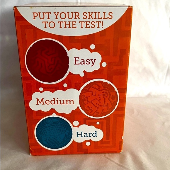 A-Maze-Ball Orange 3D Puzzle Game - Picture 4 of 8